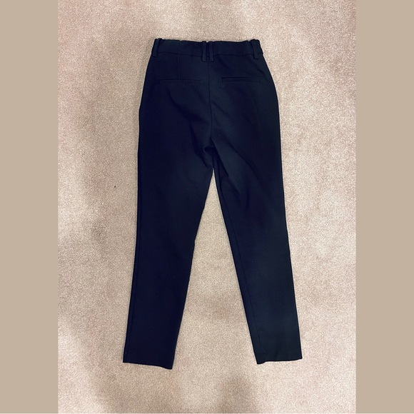 H&M Ankle-Length Black Dress Pants, Size 2 - Picture 7 of 8